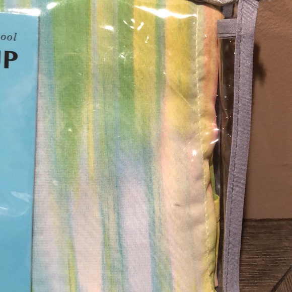 Beach & Pool cover-up L/XL green and yellow new - Picture 3 of 3